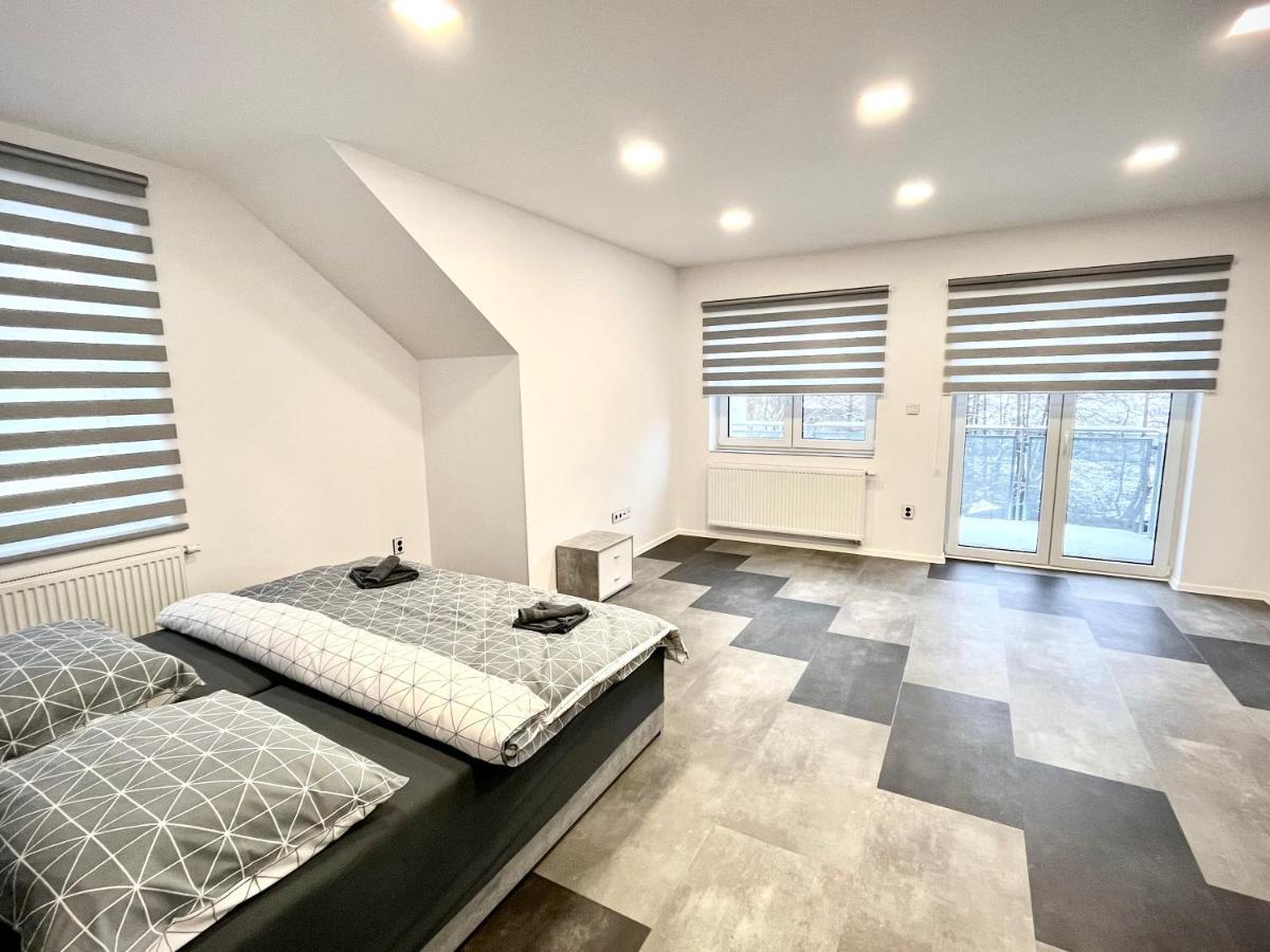 Apartmany Premium Se Soukromym Parkovanim Ceska Lipa Exterior photo