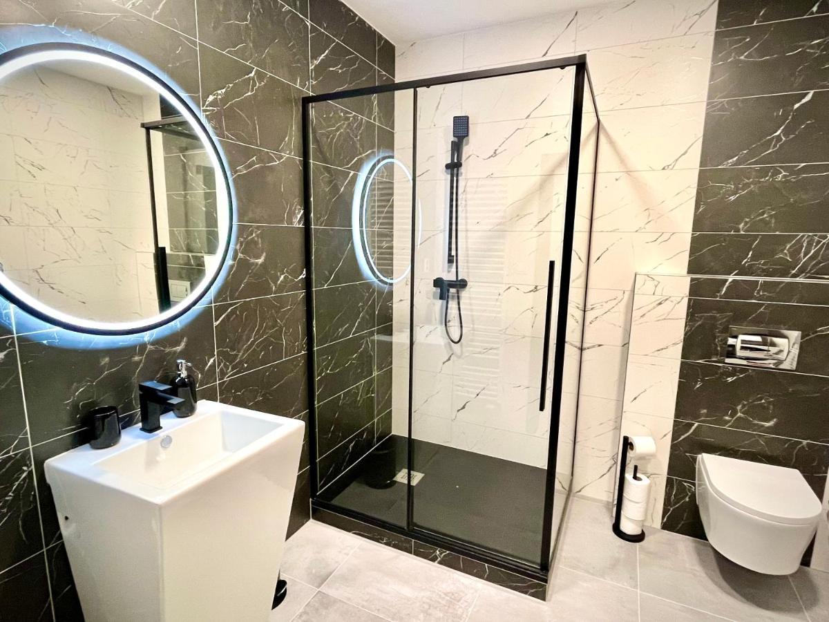 Apartmany Premium Se Soukromym Parkovanim Ceska Lipa Exterior photo