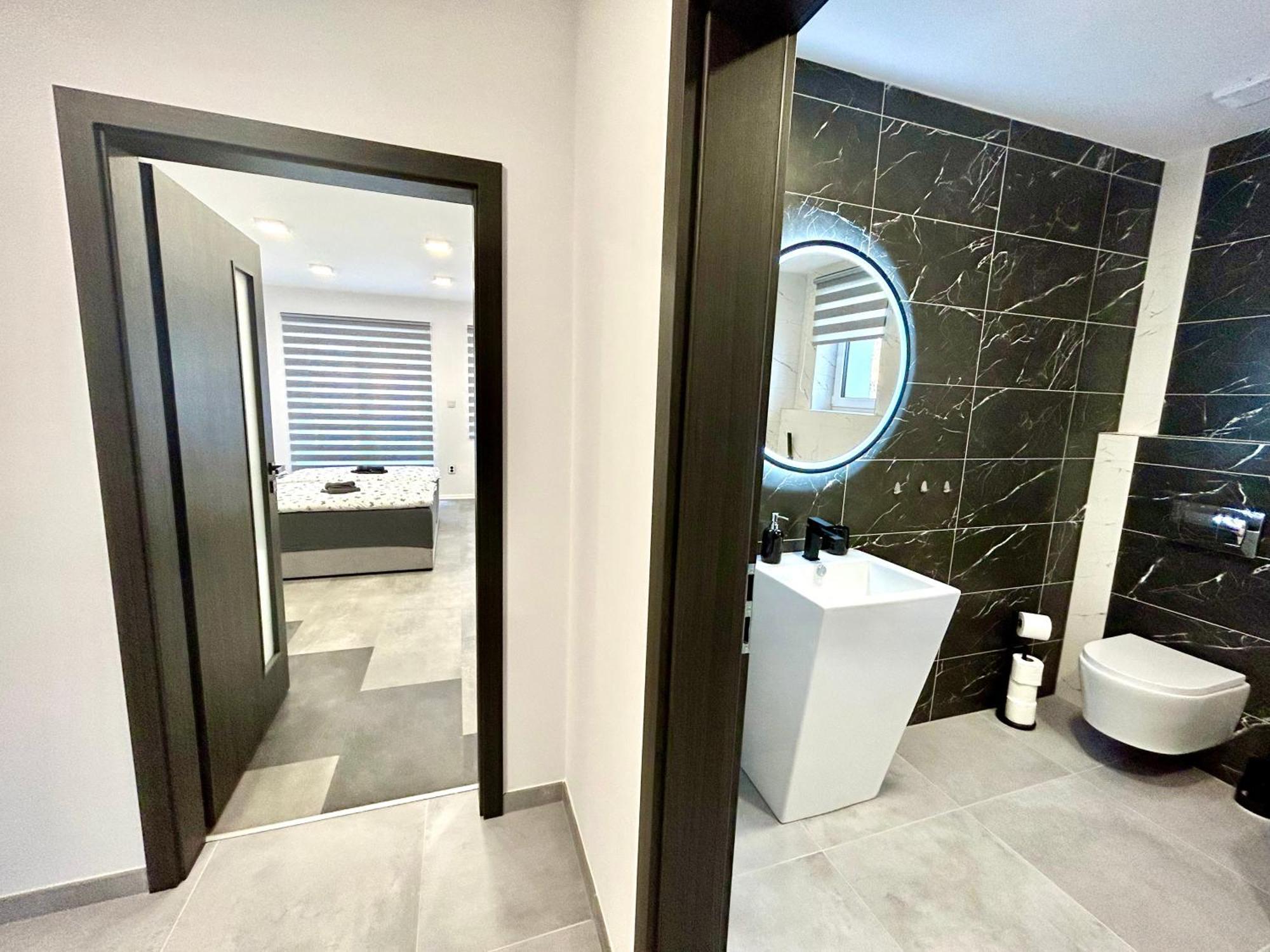 Apartmany Premium Se Soukromym Parkovanim Ceska Lipa Exterior photo