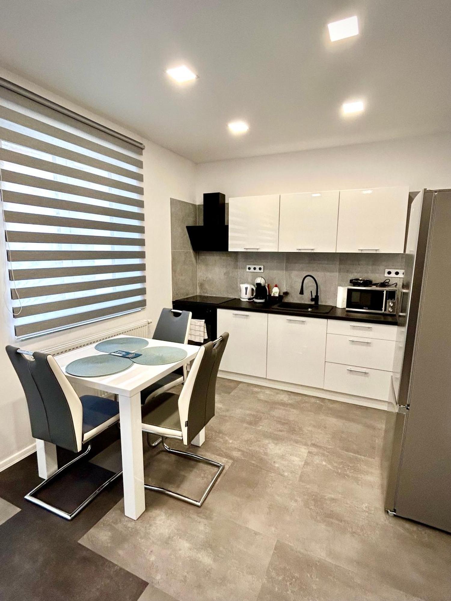 Apartmany Premium Se Soukromym Parkovanim Ceska Lipa Exterior photo