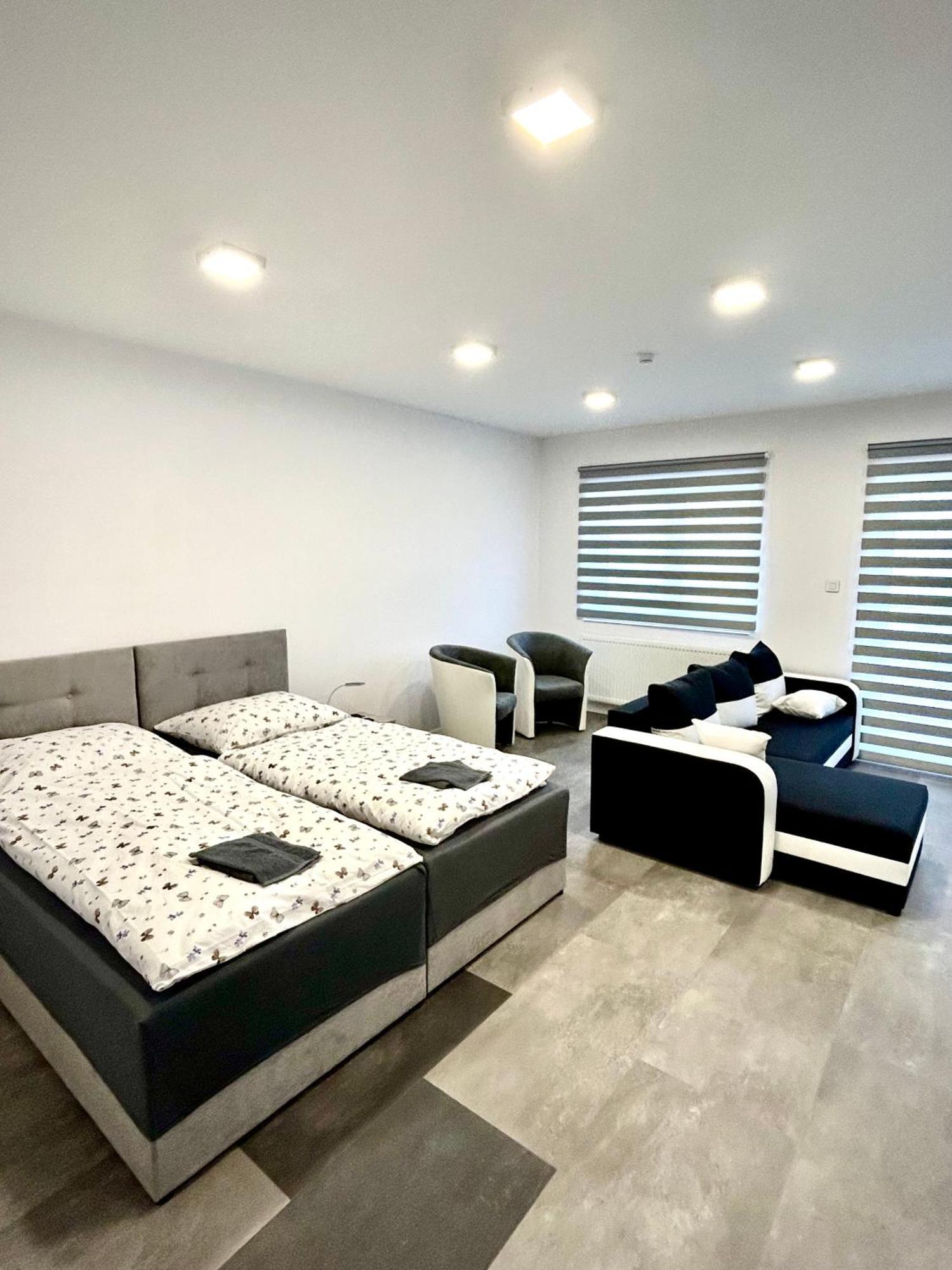 Apartmany Premium Se Soukromym Parkovanim Ceska Lipa Exterior photo